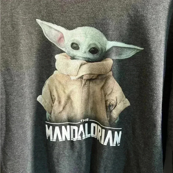 Star Wars The Mandalorian Grogu Crewneck - Picture 3 of 4